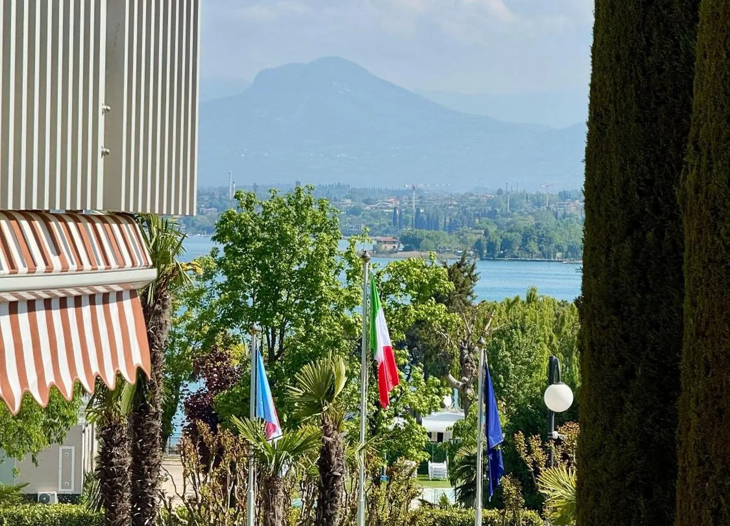 Easy Apartments Peschiera Peschiera del Garda 0*,  Italia