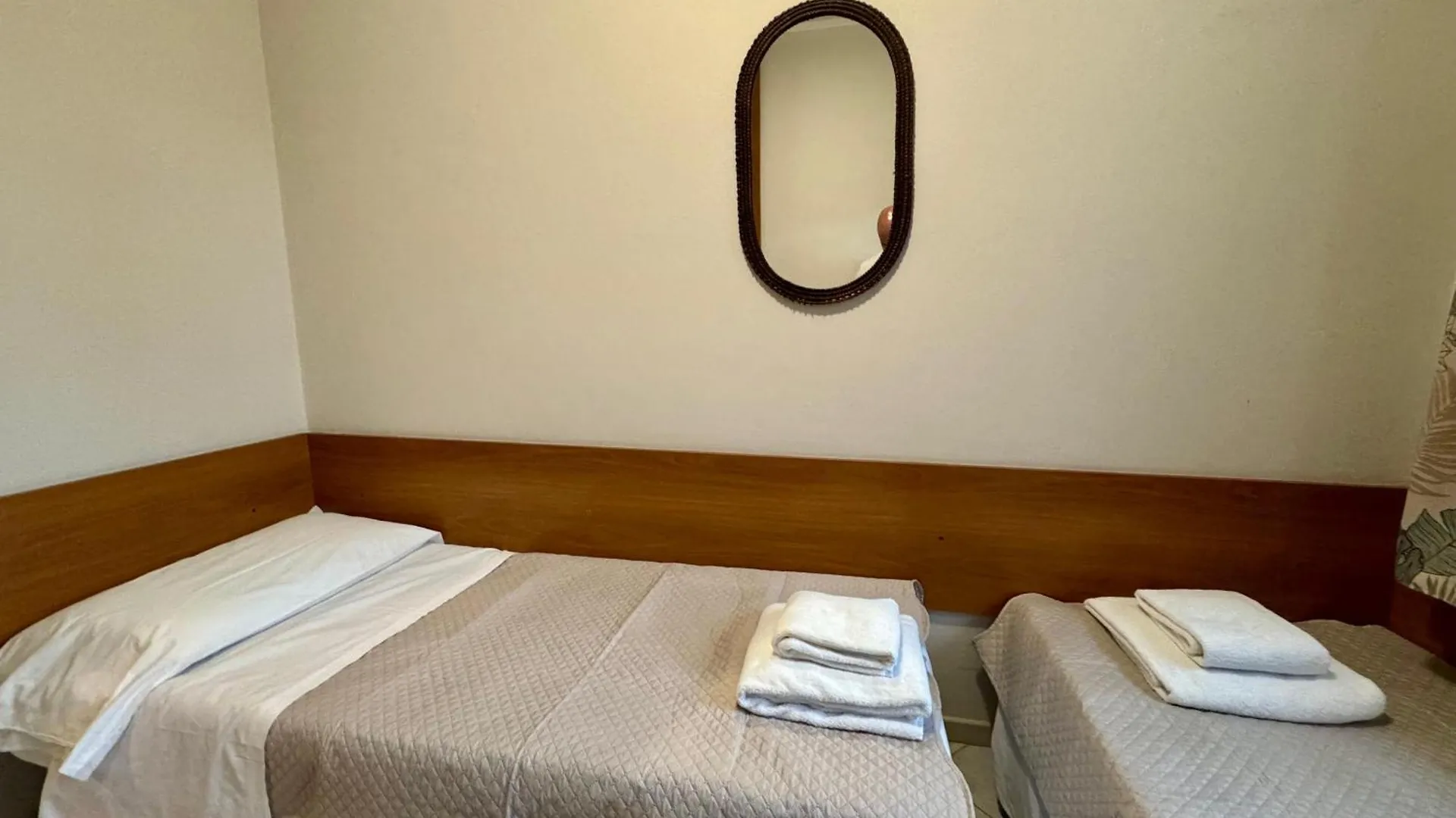 Easy Apartments Peschiera Peschiera del Garda 0*,  Italy